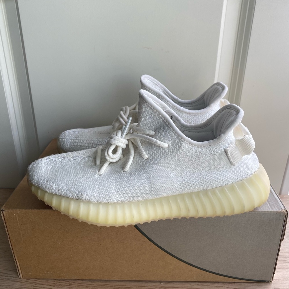 Adidas Yeezy Boost 350 V2 Cream White/Triple White- SZ 7 M- W 8.5 - Picture 3 of 16
